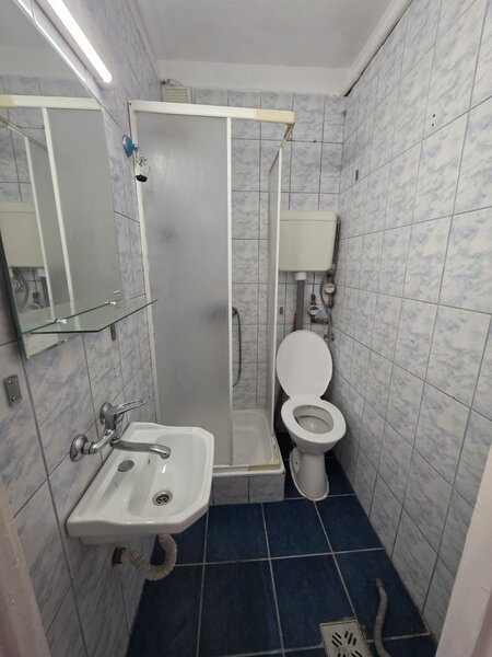 1 Decembrie 1918 intersectie  Postavarul, vedere spate, Auchan,