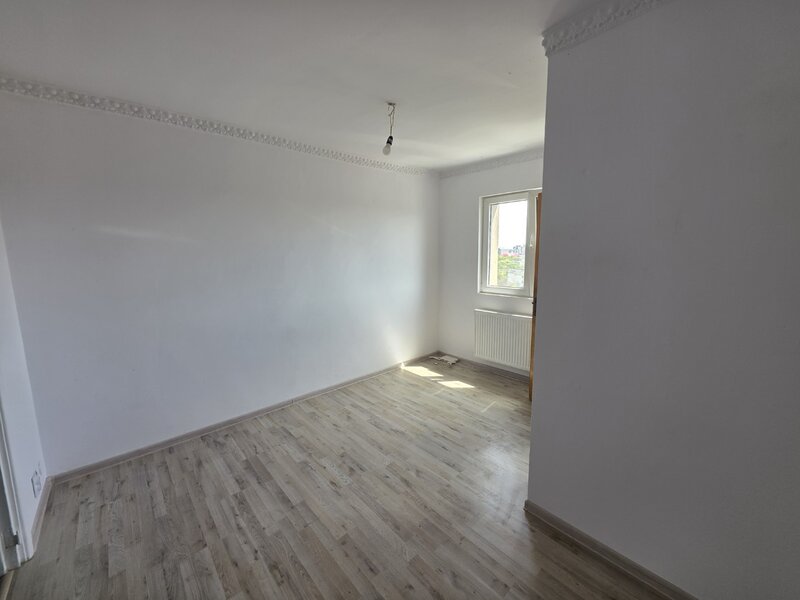 1 Decembrie 1918 intersectie  Postavarul, vedere spate, Auchan,